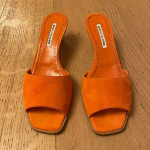 Manolo Blahnik Araspemu Orange Suede Sandals
